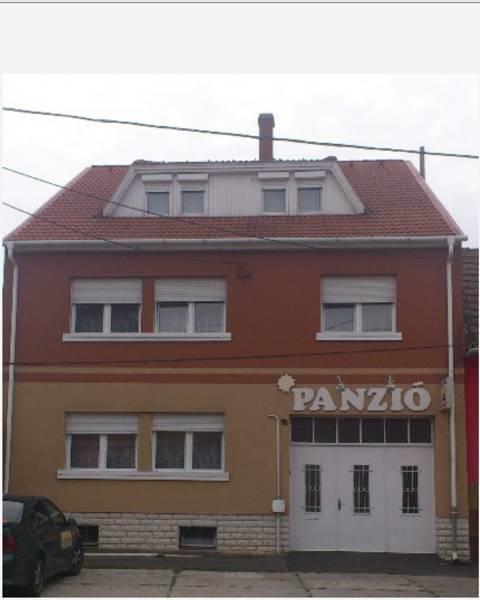 Napsugár Panzió Hotel Vác Exterior foto